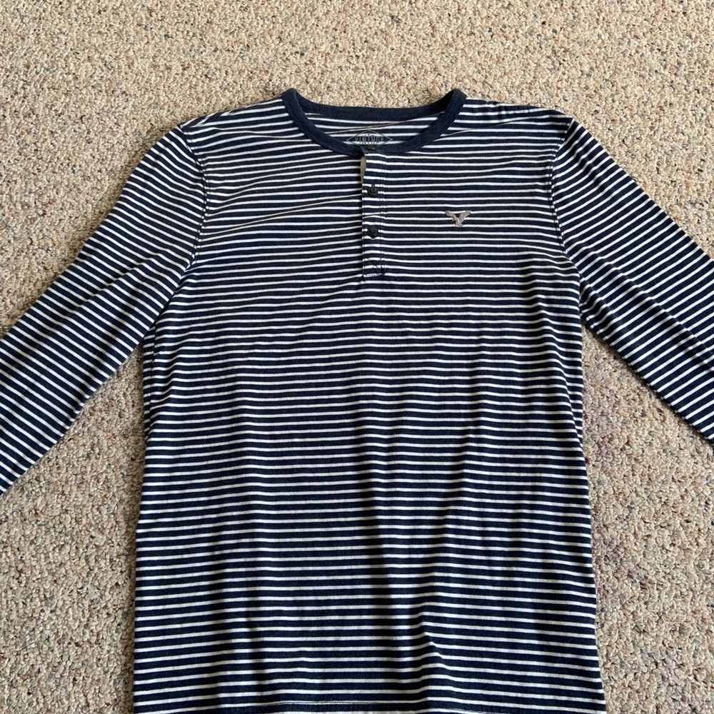 Men’s American Eagle Long Sleeve Henley Shirt